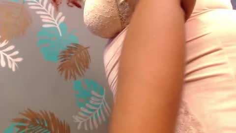 ISABELLA online show from November 1, 11:01 am