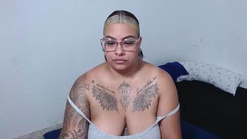  estefania online show from March 15, 11:27 am