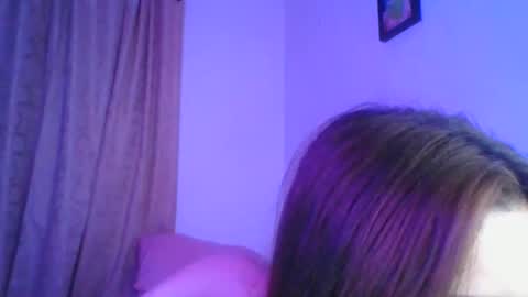 Snapshot of isabella_kitykatt chatting on November 2, 1:41 am isabella online show from November 2, 1:41 am