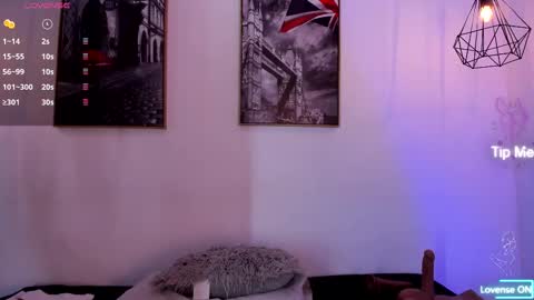 Snapshot of isabella_lopez_ chatting on March 8, 12:09 pm Isabel Lopez online show from March 8, 12:09 pm