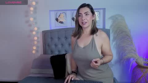   online show from November 25, 10:15 am