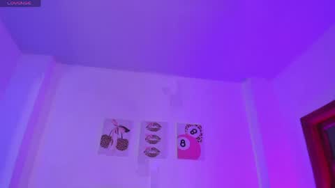 Isabella Moon9 online show from May 1, 12:21 pm