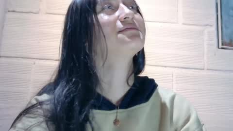 Snapshot of isabella_nowa chatting on May 21, 9:55 pm Isabella Nowa online show from May 21, 9:55 pm