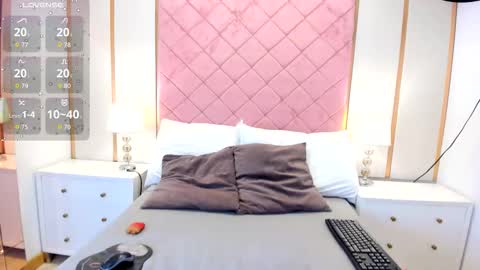 Isabella online show from February 19, 3:24 am