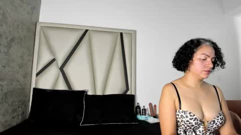 Snapshot of isabella_rosssi1 chatting on September 26, 4:05 am isabella_rosssi1 online show from September 26, 4:05 am