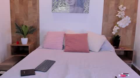 isabella_winkler online show from February 28, 1:01 pm