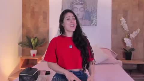 Snapshot of isabella_winkler chatting on July 11, 11:57 am isabella_winkler online show from July 11, 11:57 am