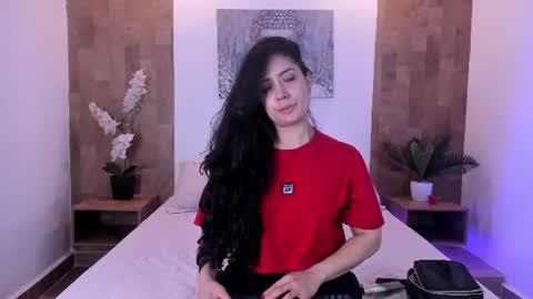 Snapshot of isabella_winkler chatting on July 21, 11:12 am isabella_winkler online show from July 21, 11:12 am