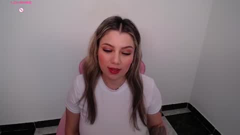 isabella_wish1 online show from July 8, 2:38 am