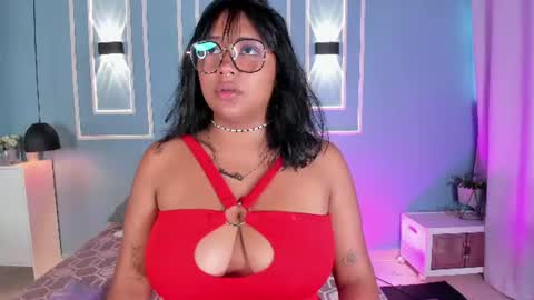 Snapshot of isabella_zc chatting on July 6, 12:02 pm isabella zc online show from July 6, 12:02 pm