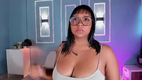 Snapshot of isabella_zc chatting on July 15, 11:59 am isabella zc online show from July 15, 11:59 am