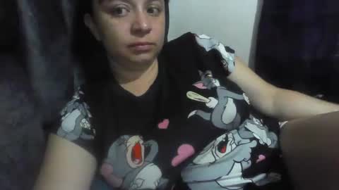 isabellaa_hills_ online show from June 5, 3:51 pm