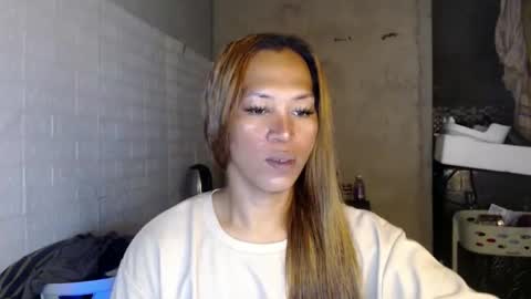 isabellabigcock03 online show from April 4, 3:53 pm