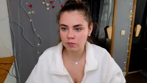 isabellabler online show from September 26, 5:44 am