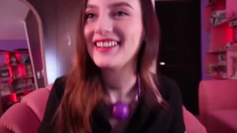 isabellacrz online show from December 3, 5:20 am