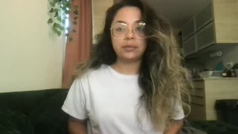 isabellaelizabeth online show from July 13, 5:38 pm