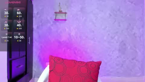 Snapshot of isabellagh1 chatting on October 16, 7:37 pm Instagram soybella01 online show from October 16, 7:37 pm
