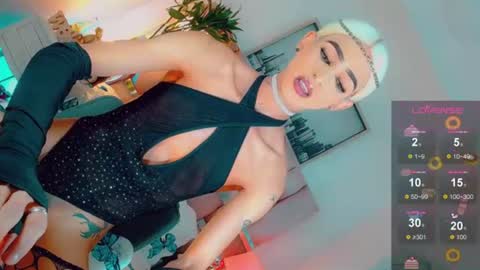 Snapshot of isabellagirs chatting on June 26, 2:43 pm isabellagirs online show from June 26, 2:43 pm
