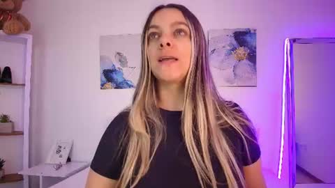 Snapshot of isabellaharley chatting on July 4, 12:44 pm Isabella online show from July 4, 12:44 pm