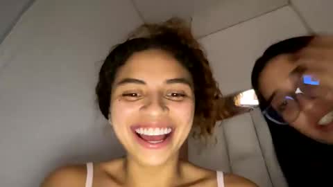 Snapshot of isabellakoffs chatting on January 13, 8:47 am Isabella.. back again online show from January 13, 8:47 am