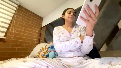 Isabella.. back again  online show from February 14, 12:29 am