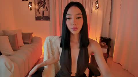 Snapshot of isabellalux_ chatting on June 22, 4:15 pm ISABELLA online show from June 22, 4:15 pm