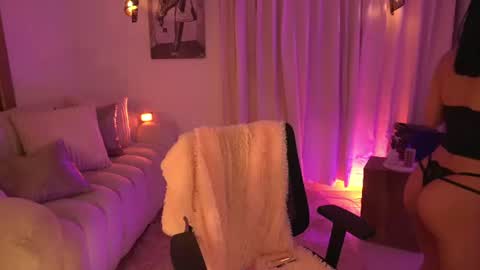Snapshot of isabellalux_ chatting on July 2, 2:34 pm ISABELLA online show from July 2, 2:34 pm