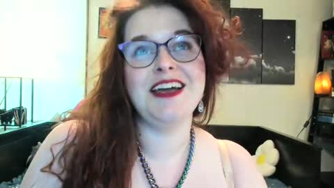 isabellamariedarcy online show from June 15, 8:33 pm