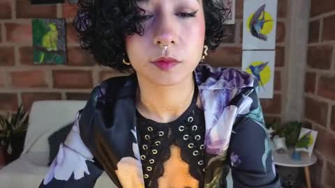 Isabela Paz online show from May 12, 1:19 pm