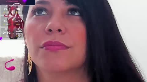isabellarous  online show from July 8, 7:18 pm