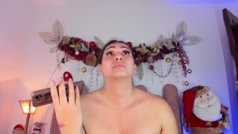 Snapshot of isabellas_smith chatting on December 13, 4:43 am Martina IG martissmith01 online show from December 13, 4:43 am