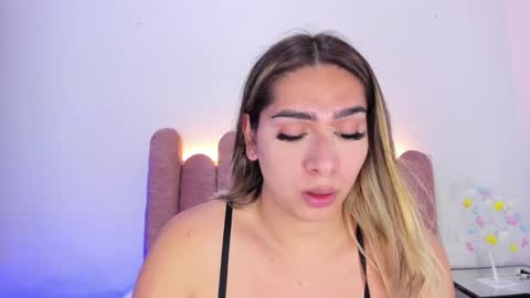 Snapshot of isabellas_smith chatting on February 1, 12:07 am Martina IG martissmith01 online show from February 1, 12:07 am