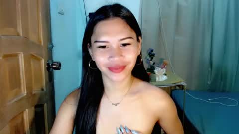 Snapshot of isabelle_amore chatting on July 12, 1:07 am Ysa online show from July 12, 1:07 am