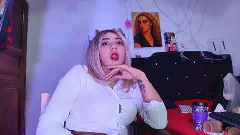 isabelle_sara online show from July 25, 11:02 pm