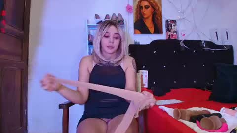 isabelle_sara online show from July 26, 8:49 pm