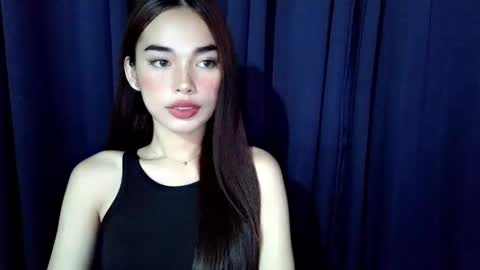 Snapshot of isabelle_willis chatting on May 4, 7:04 am Isabelle online show from May 4, 7:04 am