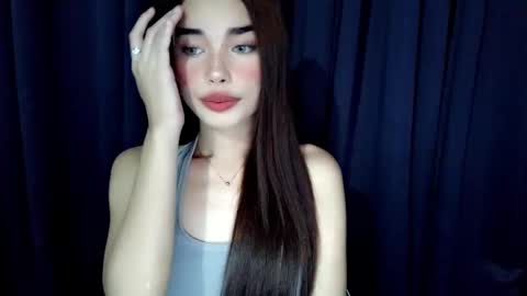 Snapshot of isabelle_willis chatting on May 8, 7:03 am Isabelle online show from May 8, 7:03 am
