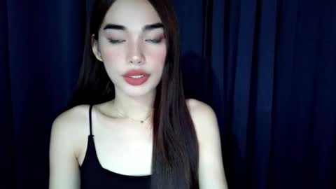 Snapshot of isabelle_willis chatting on May 18, 11:49 am Isabelle online show from May 18, 11:49 am
