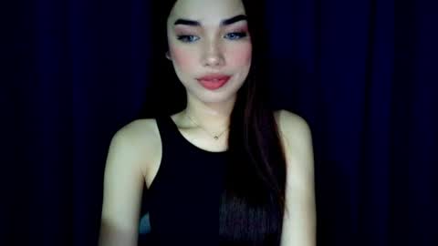 Isabelle online show from July 1, 2:51 pm
