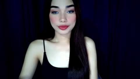 Isabelle online show from July 12, 3:58 pm