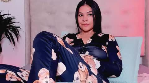 Isabelle Diaz online show from November 22, 6:07 pm