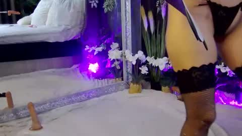 Snapshot of isabelleethan chatting on January 17, 5:53 am IsabelleEthan online show from January 17, 5:53 am