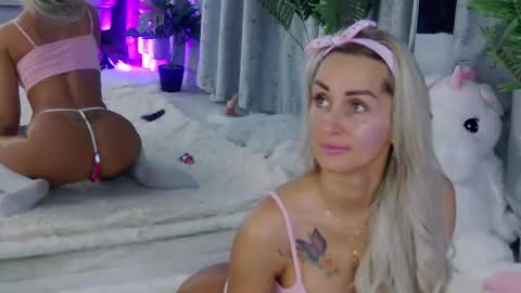 IsabelleEthan online show from July 8, 12:48 am