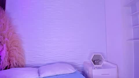 Isa online show from February 24, 10:52 pm