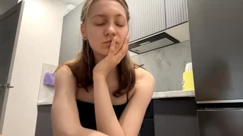 I am Maxine ntmu online show from April 29, 1:48 pm