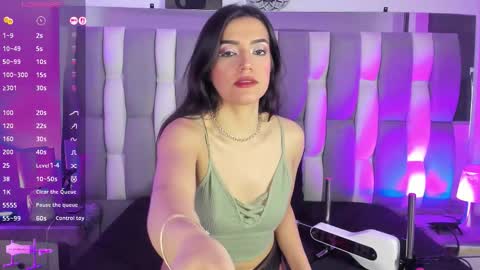 Snapshot of isadiazz chatting on November 22, 5:17 am Isa online show from November 22, 5:17 am