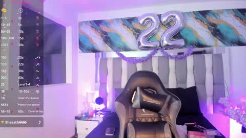 Snapshot of isadiazz chatting on June 4, 6:08 am Isa online show from June 4, 6:08 am