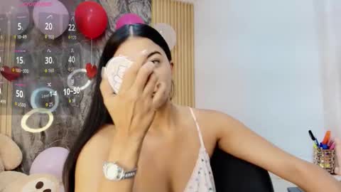 ISADORA online show from February 16, 10:00 am