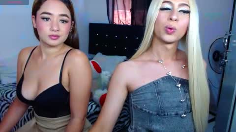 Snapshot of isadora_conde1_ chatting on March 20, 5:51 pm isadora online show from March 20, 5:51 pm