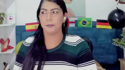 Isabel online show from July 4, 12:33 pm